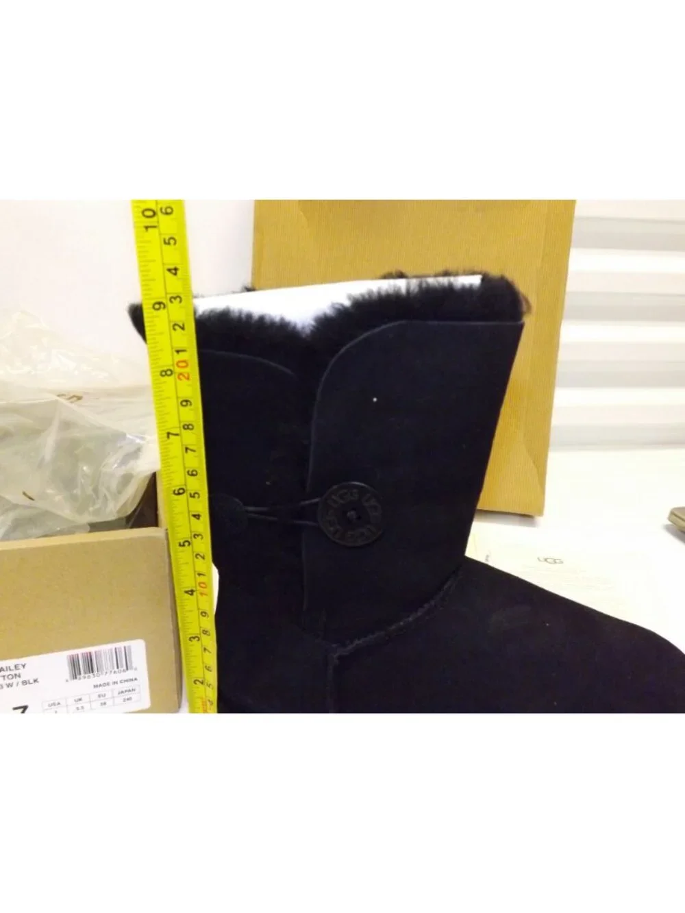 UGG Womens Bailey Button Boots Black Size 7 New In Box With Tags